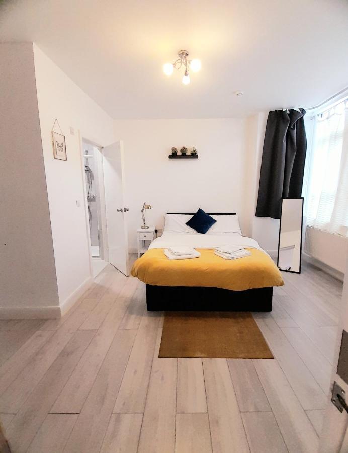 3Br 3Privateensuite - Close To Station - Parking Upon Request Эджвар Экстерьер фото