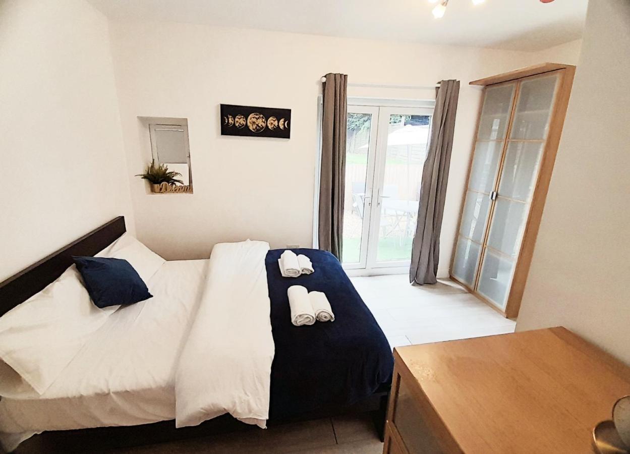 3Br 3Privateensuite - Close To Station - Parking Upon Request Эджвар Экстерьер фото