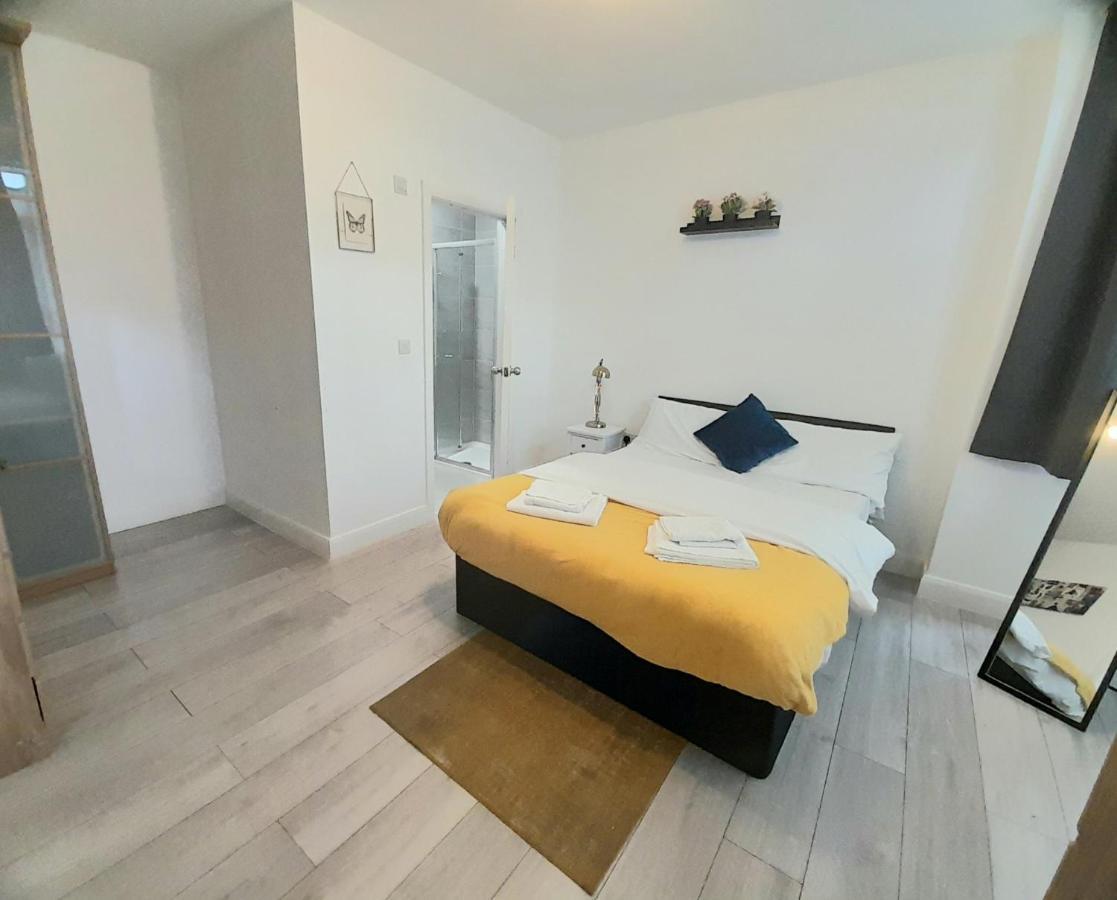 3Br 3Privateensuite - Close To Station - Parking Upon Request Эджвар Экстерьер фото