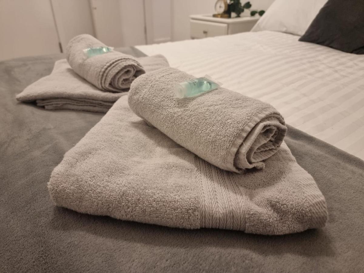 3Br 3Privateensuite - Close To Station - Parking Upon Request Эджвар Экстерьер фото